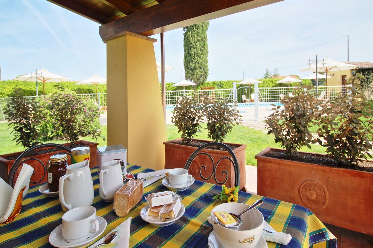 Podere Tre Cipressi Aparthotel Campiglia Marittima Kültér fotó