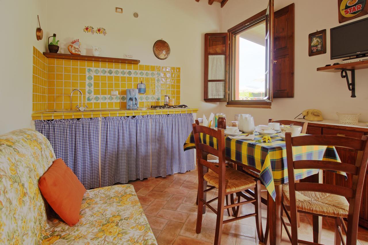 Podere Tre Cipressi Aparthotel Campiglia Marittima Kültér fotó